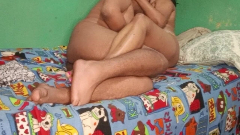 BigassMILF40: Dojrzała duża dupa ssie kutasa pasierba, gdy ojczym wybiera się...