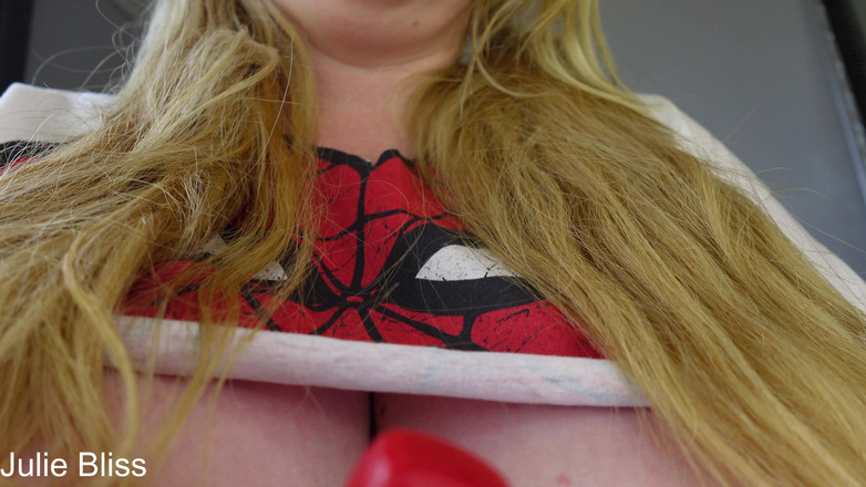 Julie Bliss: Giantess Mary Jane Uwielbia Shrunken Spiderman