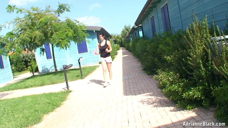 Only Big Melons: Seilspringen mit adrianne black