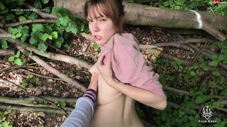 Anne Eden: Baise en plein air après un jogging