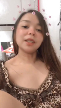 Guess What? I Dont Have Underwear!