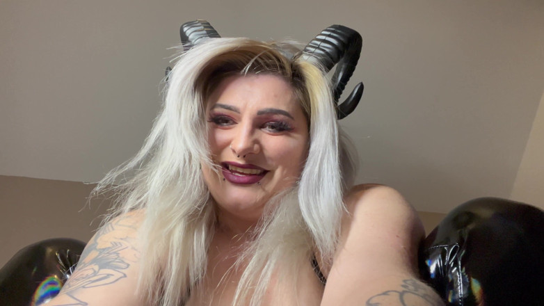 EeveeXo: Succubus styvmamma försämrar och förödmjukar dig
