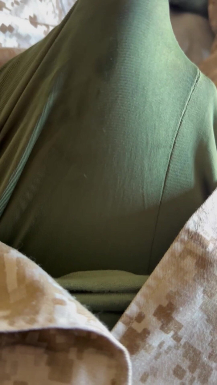 Gay Soldier Stuff: Ons legerspecialist Wear is het marine-uniform van een aansluiting en...
