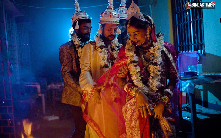 Cine Flix Media: 바이럴 갱뱅 Suhagarat 2부 - 인도 십대 18+ 마누라 1차 수하가라트