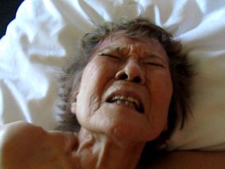 Cock Sucking Granny: Kembali untuk lebih banyak nenek suka dipuasin dengan kasar