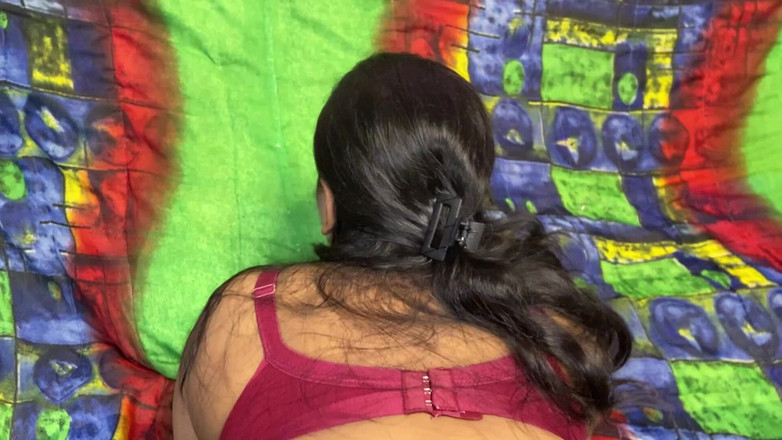 Angoori: Sari altında baştan çıkarma