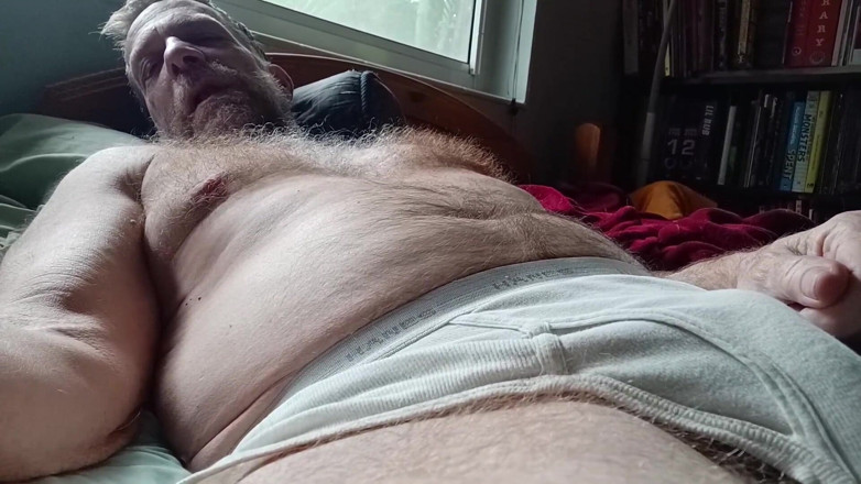 Hairyartist: O privire în whitey-ul meu strâmt