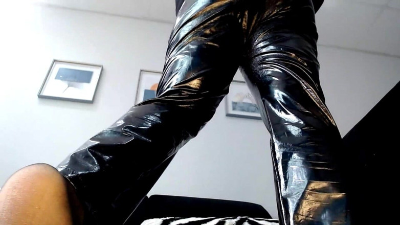 Maeling: Shrink for a Giantess: Join the Tiny Colony