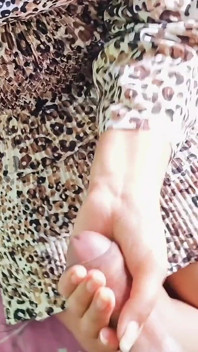 Awek desi India cantik pepek ketat berkongkek audio hindi dengan begitu keras, kote hitam besar India mengongkek pepek dara ketat xxxx