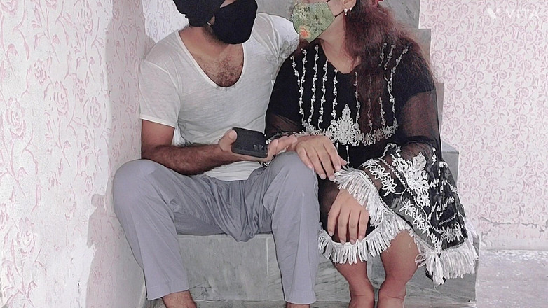 Pakistani CoupleX: Ups, dieses mädchen wurde gefickt, eines tages ist sie ins...