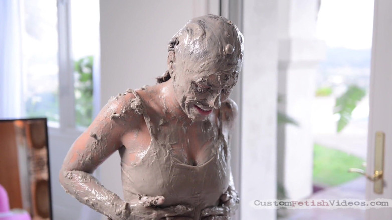 Anatomik Media: Adriana Chechik Sexual Mudbath