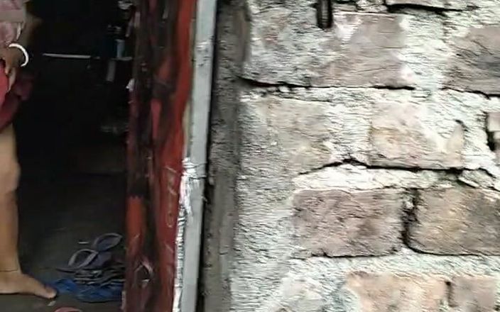 Kalabaro: Cewek nakal indiaku lagi asik