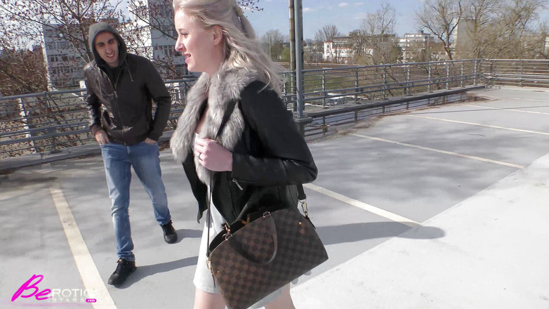 Berotic Stars: Ангел слини і відтраханий!