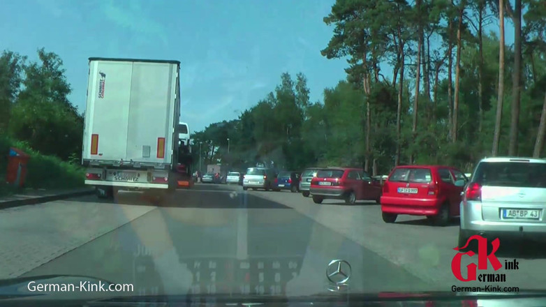 German Kink: Sikanie na autostradzie