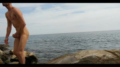 Boy jerking off: Tonton aku lagi muasin diriku sendiri di laut