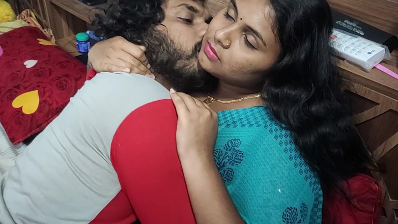 Vaigavarun45: Hot Wife Hard Fuck in Bedroom Saree