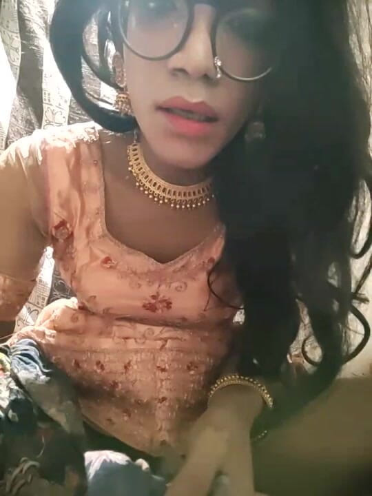 Keerthanakeerthi95: Indiana sissy Strocking e sborrata