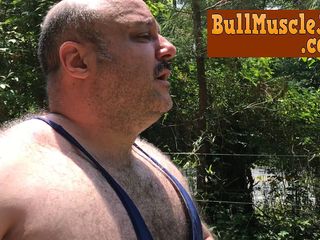 BullMuscleJoe: Мрійливий бігун BullMuscleJoe