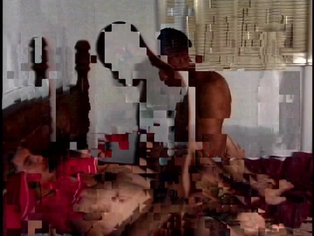 Gays Case: Si sundal miang hitam menghisap zakar lelaki putih di atas...