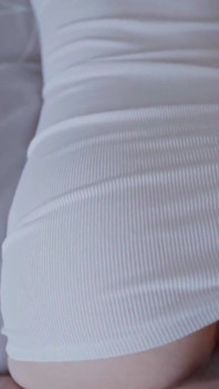 Creampie tidak sengaja untuk ibu tiri muda!