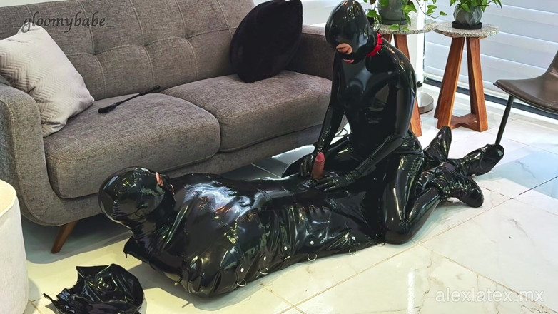 Alex Latex: Video esclusivo dopo le riprese- alex latex