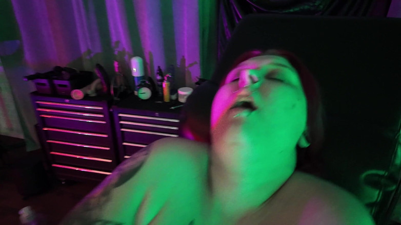 Domina Dark: Ella se corre por ti