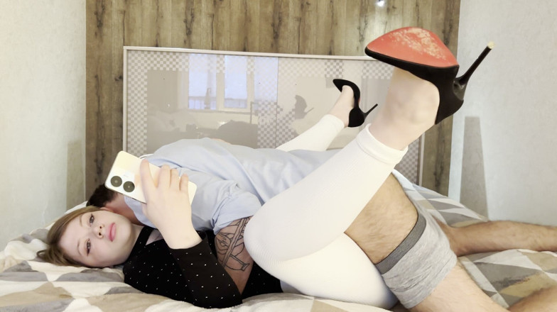 Spacenintenda: Young Step-mom in Yoga Pants: Ignoring Step-son Dry Hump Pt. 3