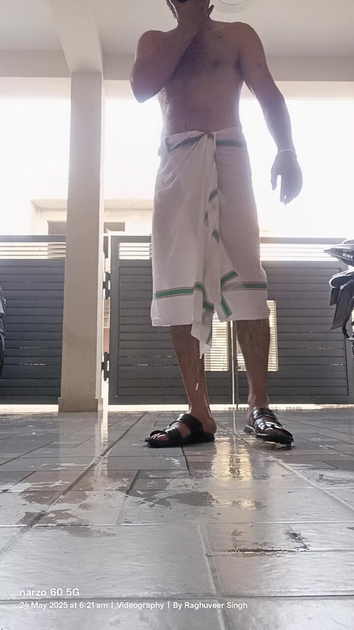 Rajasthani-old-lover: Indische stiefvader geniet van een douche en neuk buurvrouw stiefvader