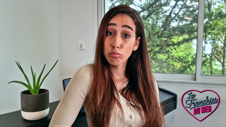 The Frenchies of the web: Camila, не такая застенчивая молодая хуя, хочет, чтобы ее трахнули
