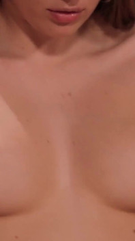 Stacy Cruz zostaje wywiercona w pracy
