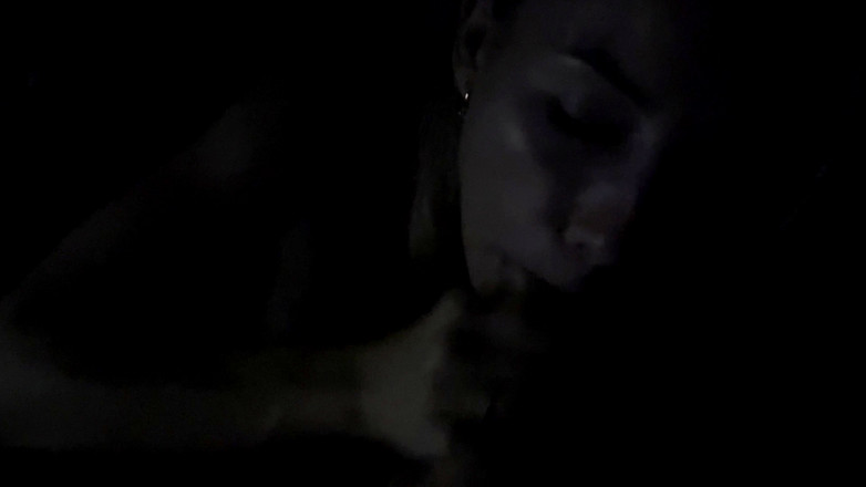 Vik1one: Notte pompino fatto in casa con sperma in bocca