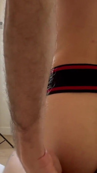 Harry_jem | Мужик с большим хуем трахает твинка в jocks в видео от первого лица