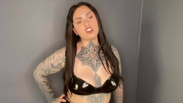 Miss Valentina: Accarezzala via