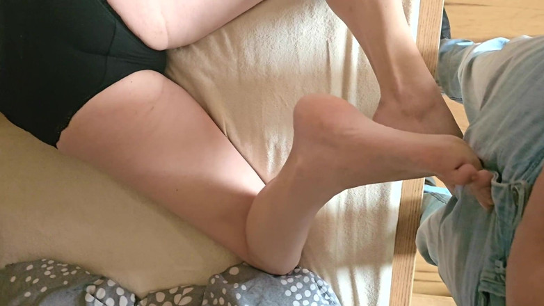 Shione Cooper: I Teased My Guy Dick Under Jeans by Me Feet