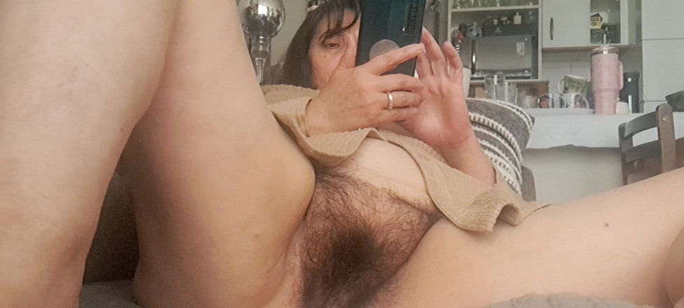 Mommy big hairy pussy: Osservazione