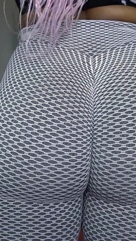 高级乌木屁股 V.你女朋友的平屁股