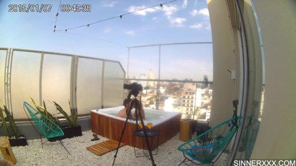 Sinners World: BTS cam - intensiver sex mit dem whirlpool auf dem dach