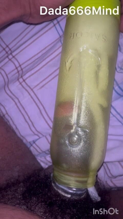 Zingaa: Boy Using Water Bottle Pussy - He Fucks Himself