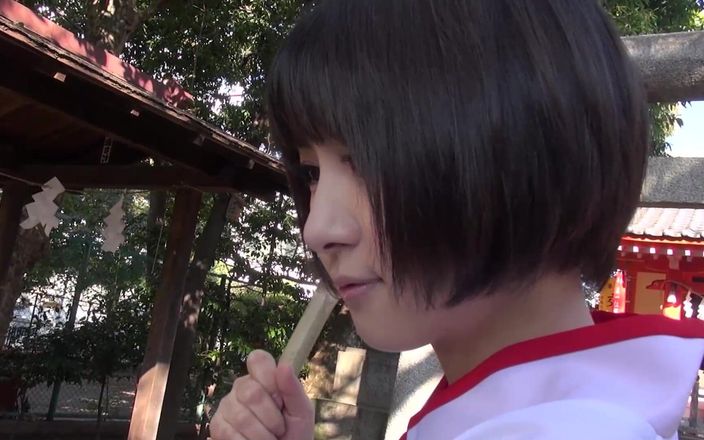 JAPAN IN LOVE: Aziatische wellustige scène-1 mooie Aziatische geniet van dildo en pik