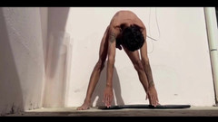 arabeputo: Regangan di pagi yang teruja.