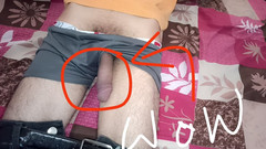 Desi__Panda: Poprvé se dotýkám svého nevlastního bratra, velké monstrózní péro dává...