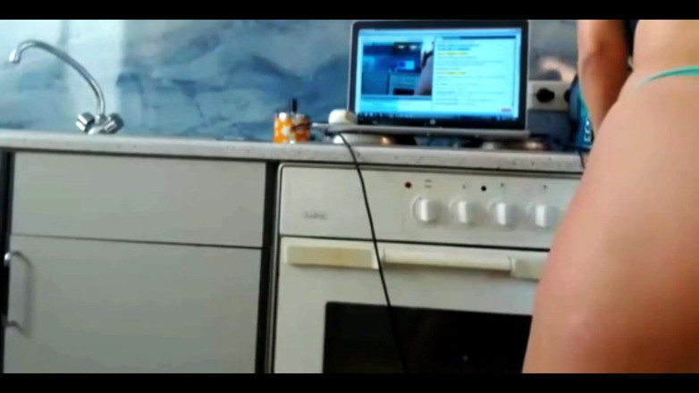 Sexydea: Dziewczyna Sexydea squirting na kamerze na żywo