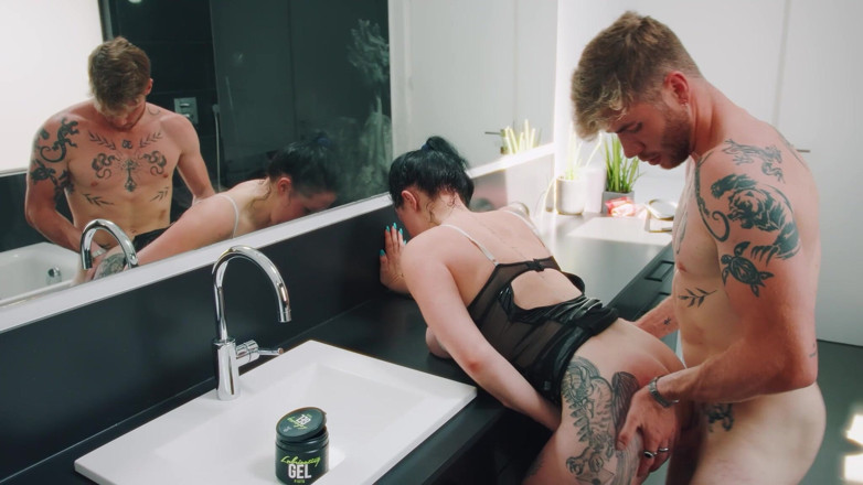 Praelise - The Art Of Desire: Maiden with Big Tits Fucked in the Bathroom