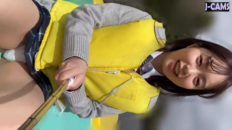 J-Cams: Ngày khoe núm vú. Chatty triển lãm và trêu chọc...