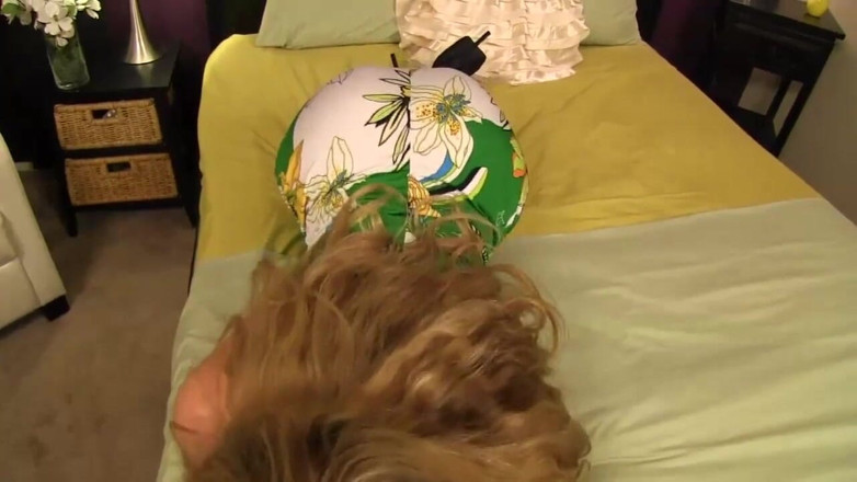 Eros POV - Liberated Eye: Lisa lee, meine stiefmutter ist bereit, meinen schwanz zu lutschen