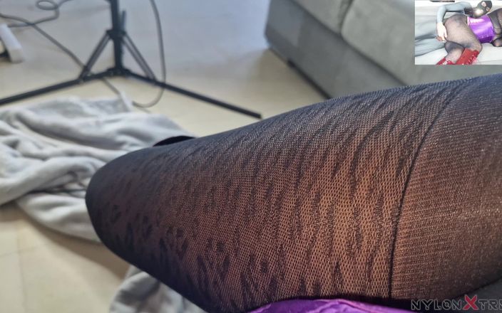 Nylon Xtreme: Bakış açısı katy kat leopard naylon encasement