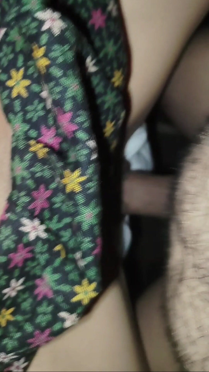 Desifukraa: Ošukal její těsnou kundičku tlustým čůrákem, ošukal si klitoris