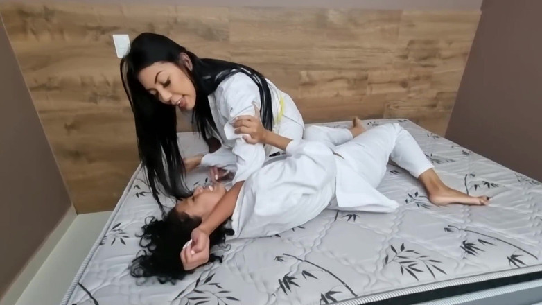 FetishKing: Kämpfen Sie judoka - Izabella paes und Nataly