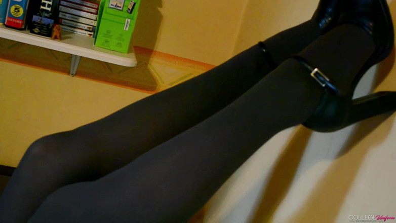 College Uniform: I grå med tamsin k