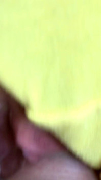 Okay, saya akan kencing pada zakar awak, tetapi hanya jika anda merasai pepek saya sebelum dan selepas. Rakaman dekat menjilat pepek, kencing dan berkongkek.